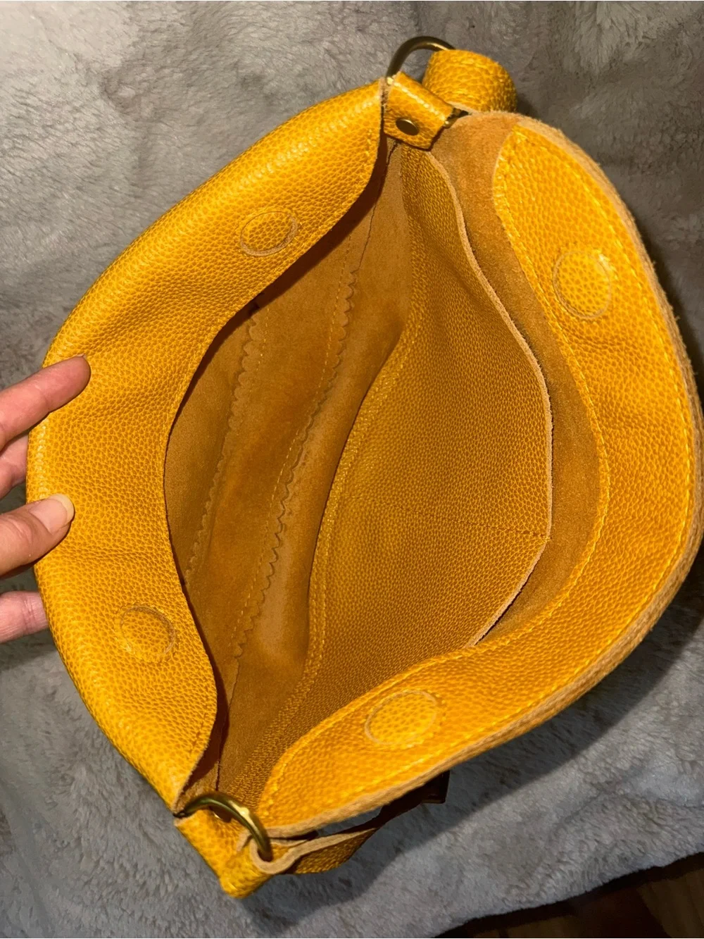 Portland leather large koala sling bag in sunshine NWT